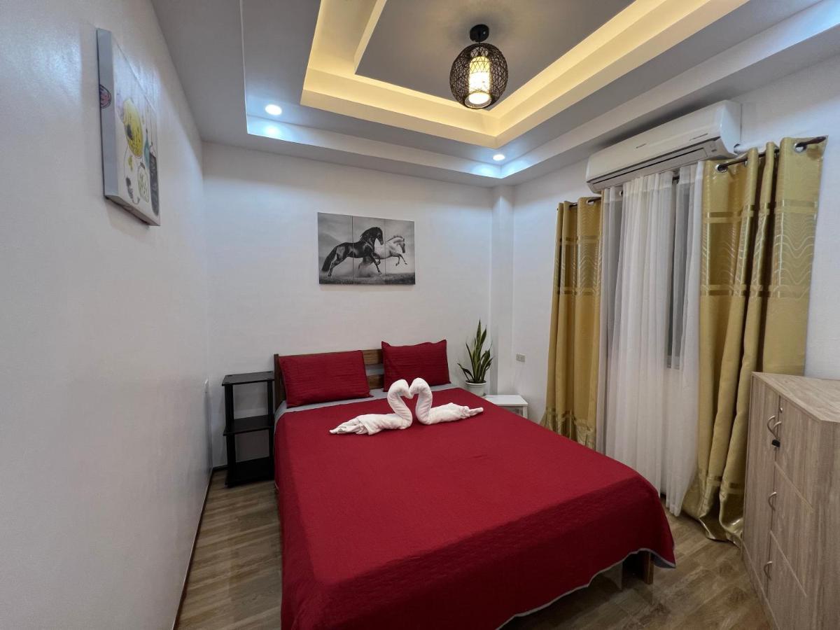 Rich-Vania Suites General Luna  Buitenkant foto